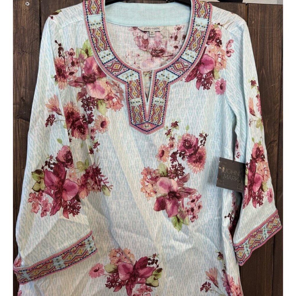 John Mark Size XL Ice Blue Floral Embroidered Beaded 3/4 Sleeve Tunic Top - Picture 4 of 10